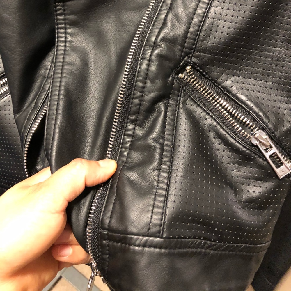 🚫sold🚫 Cherokee faux leather blazer size small - Picture 5 of 8